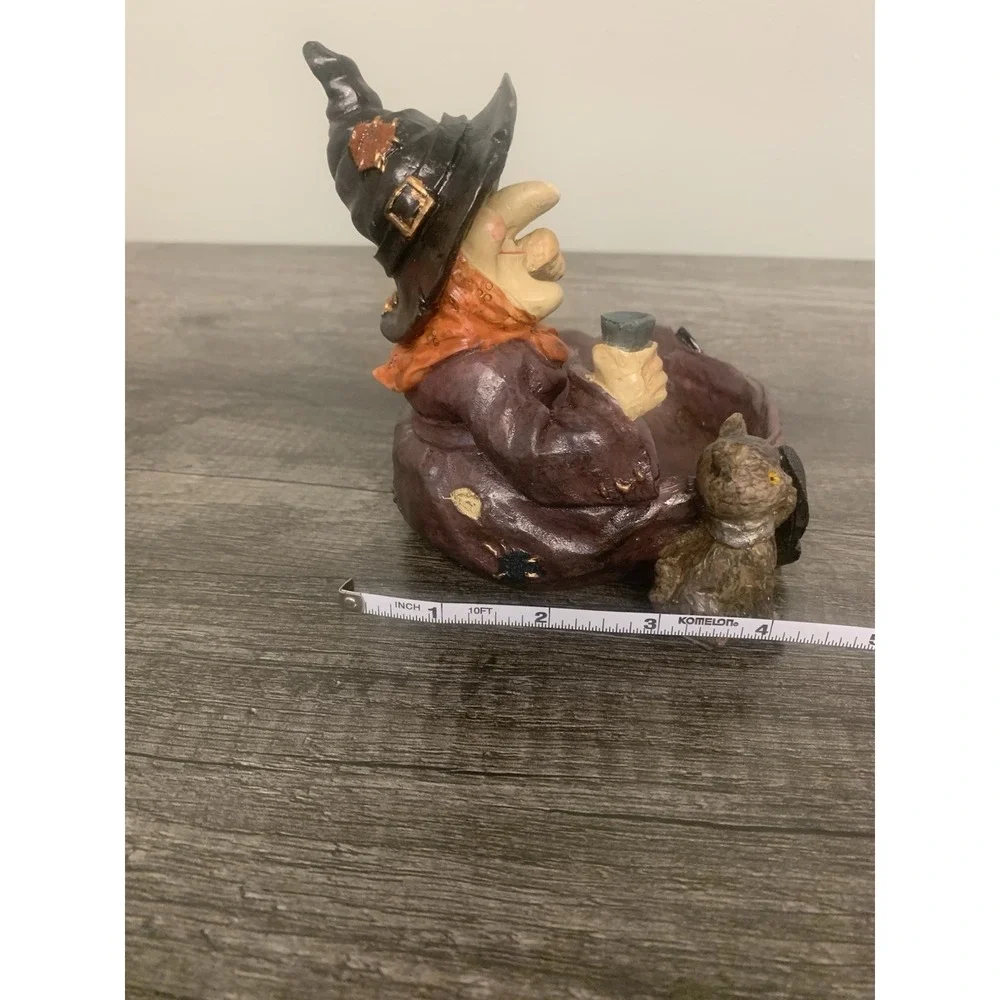 Vintage Halloween Witch Resin Candy Dish Figurine with Cat Purple Folk Art 5.5